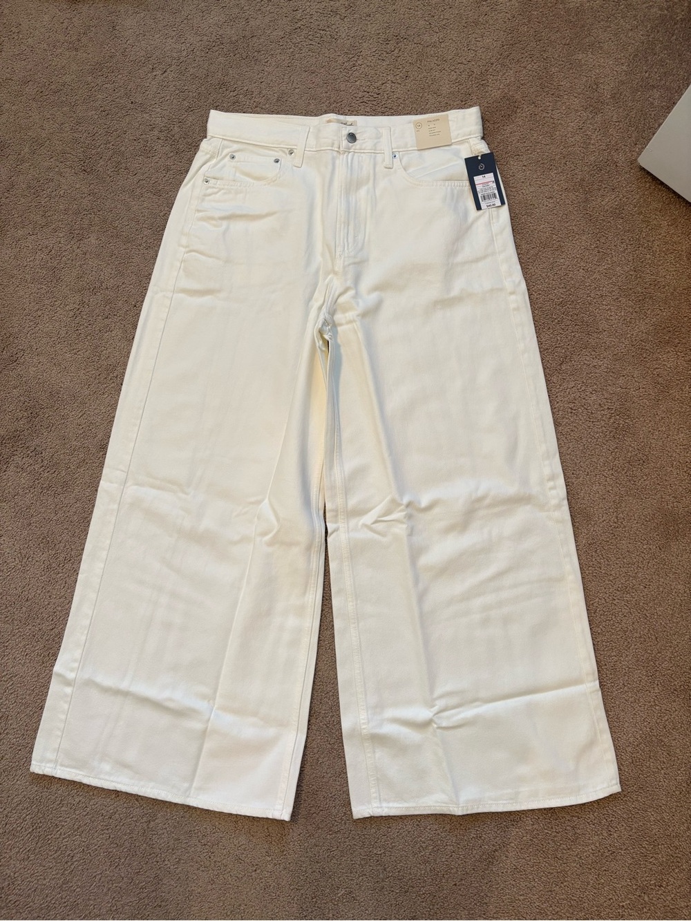 NWT Women’s size 14 Universal Threads High Rise Palazzo white jeans